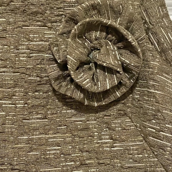 Michael by Michael Kors Gold Metallic  Sheath Dress with Floral Detail. Sz 4 - Picture 7 of 8